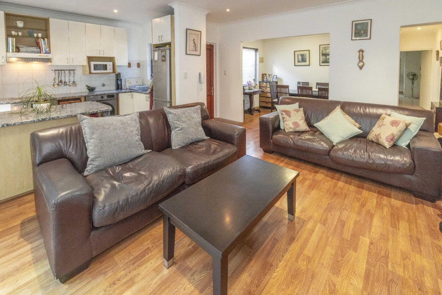 2 Bedroom Property for Sale in Claremont Western Cape